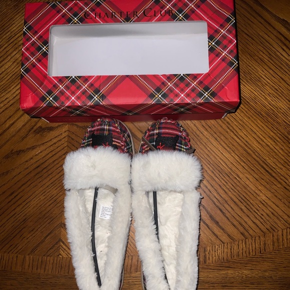 NEW-Out of the box.🗃️ Multicolor Slip on house shoes. - Picture 1 of 5